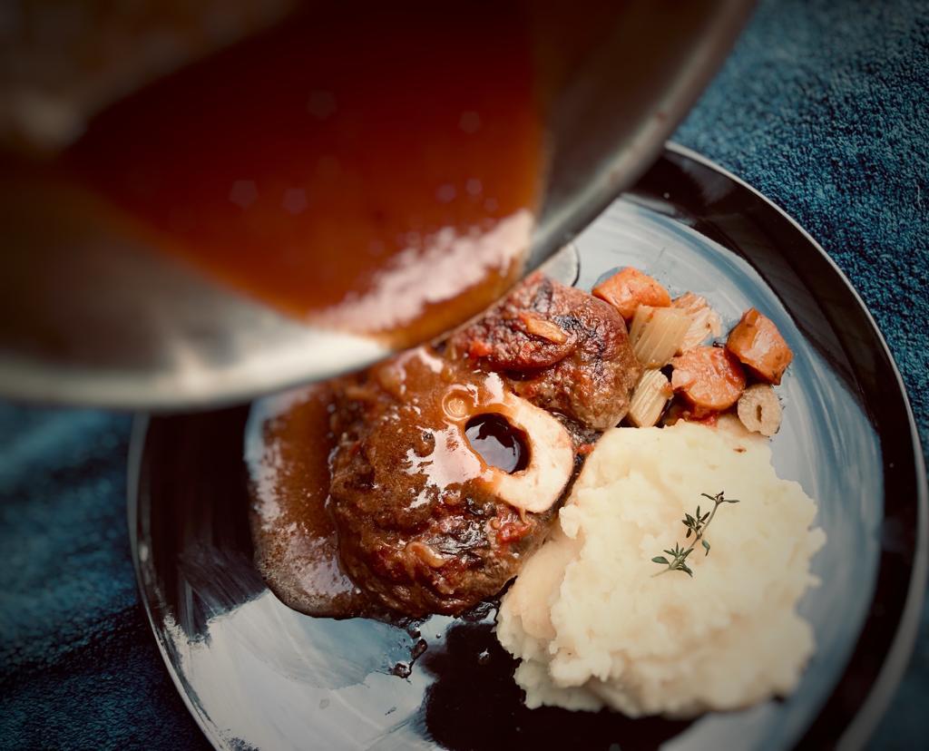 Ossobuco Rezept zum Nachkochen. Hier geht es zur Anleitung!