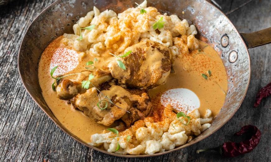 Originalrezept aus Ungarn: Paprikahuhn. So Lecker!