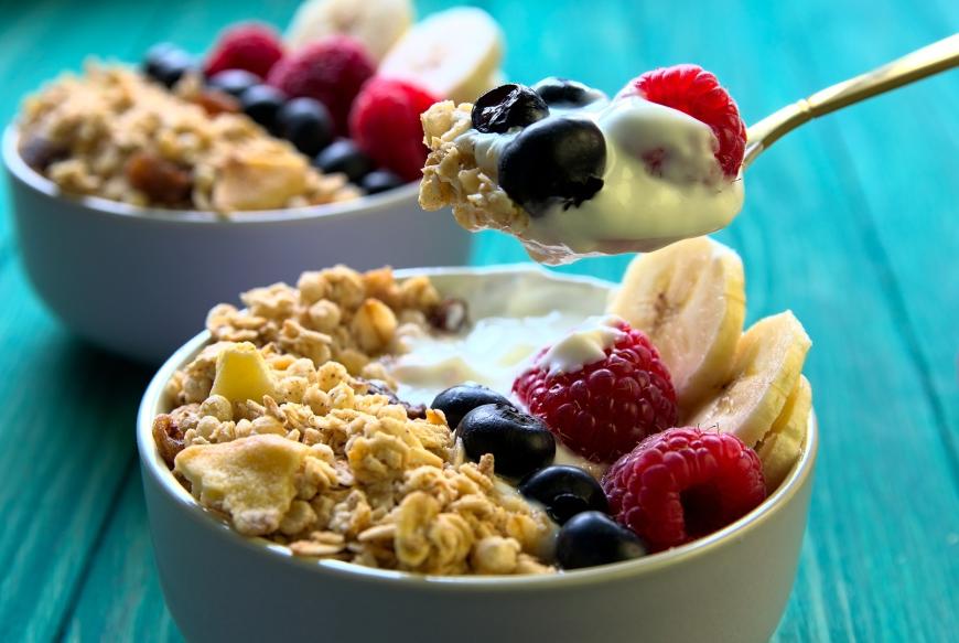 Müsli selber machen | Rezept Granola Rezept: Knuspern Müsli selber machen - so einfach geht's!