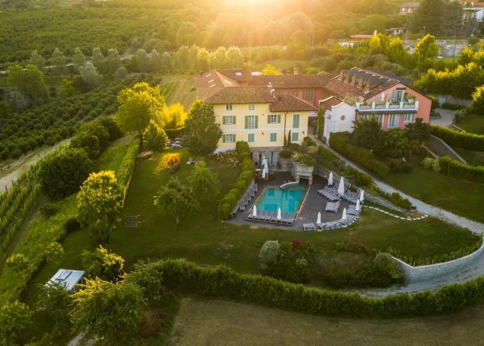 Ein Boutiquehotel inmitten der Langhe im Piemont. Panoramablicke und Gourmetrestaurant garantiert.